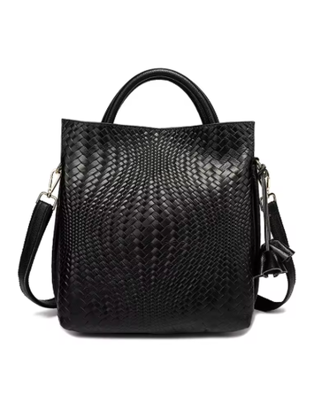 Simply Chic Leather Handbag